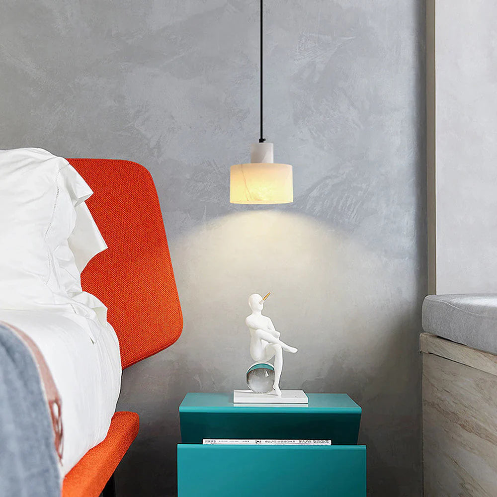 Lampa wisząca z kamiennym kloszem