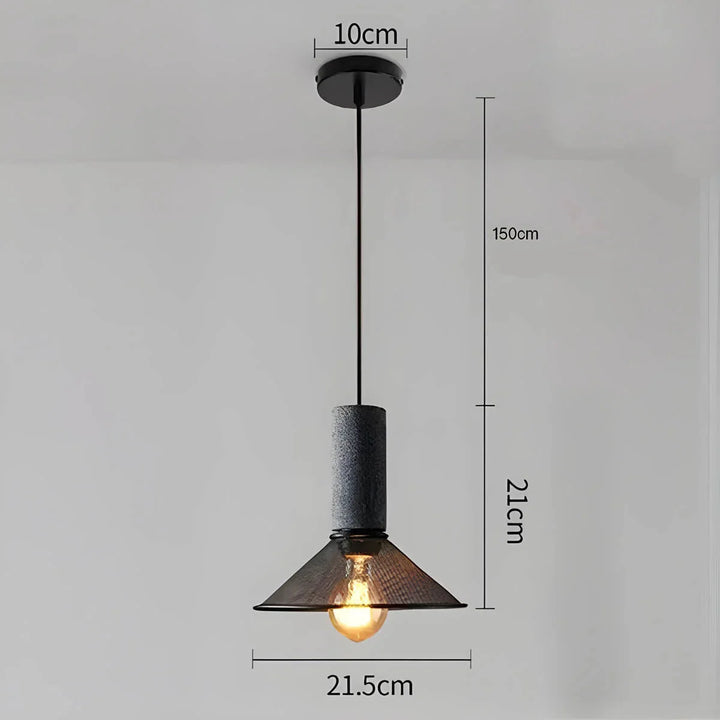 Lampa wisząca z kloszami ze szkła i oprawą przypominającą beton