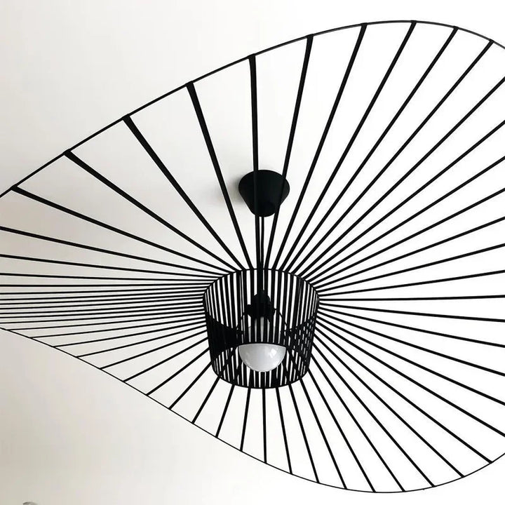 Lampa wisząca z kloszem drucianym