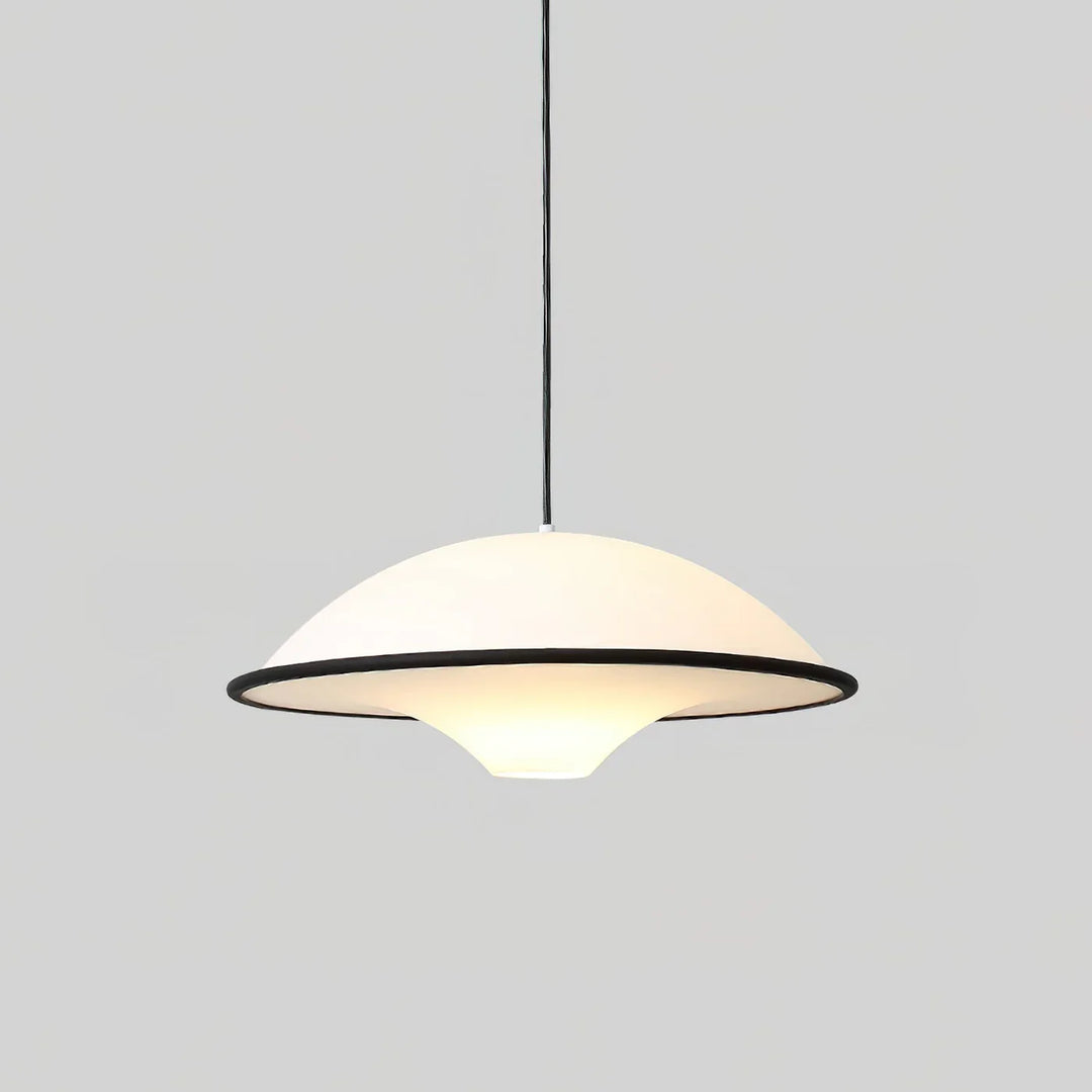 Lampa wisząca z kloszem kopułowym