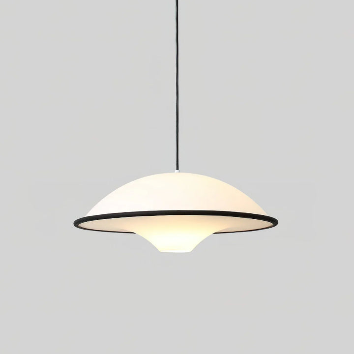 Lampa wisząca z kloszem kopułowym