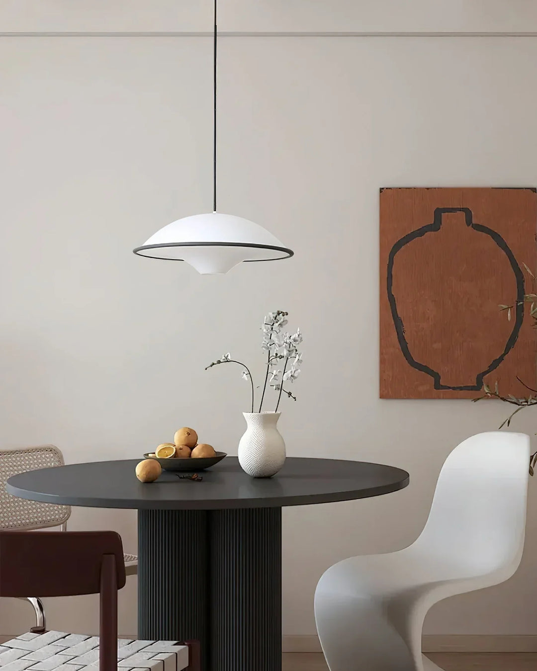 Lampa wisząca z kloszem kopułowym