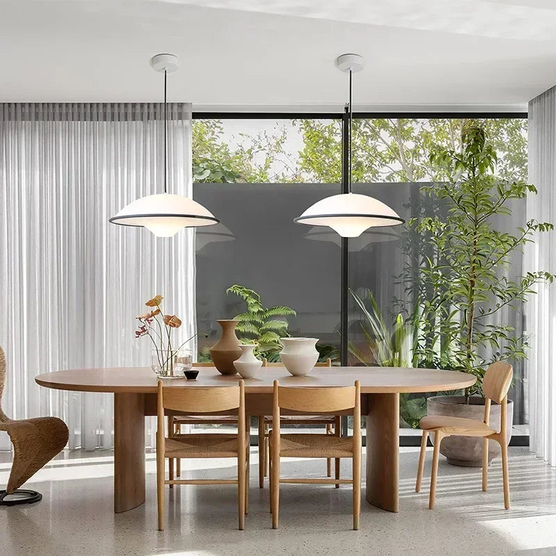 Lampa wisząca z kloszem kopułowym