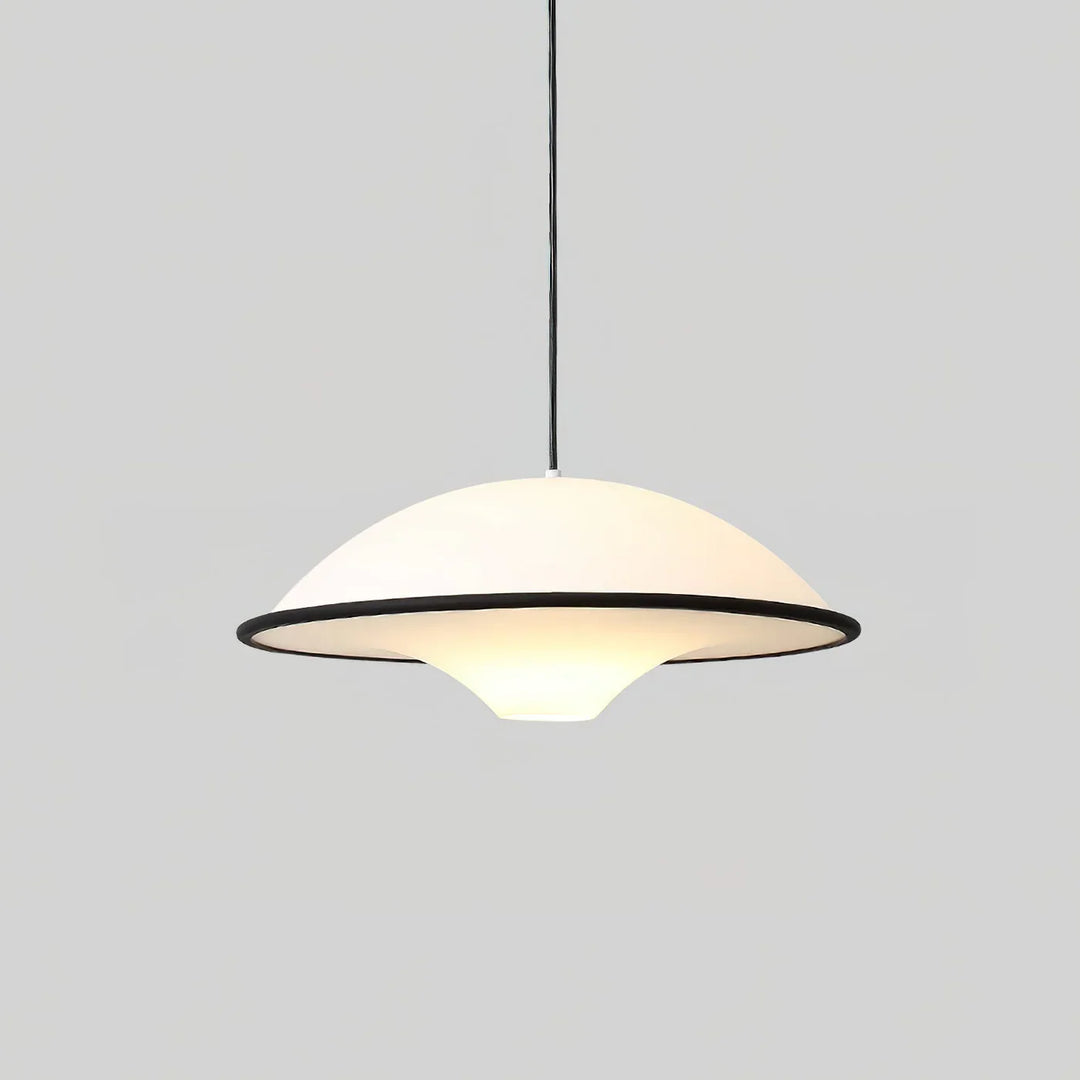 Lampa wisząca z kloszem kopułowym
