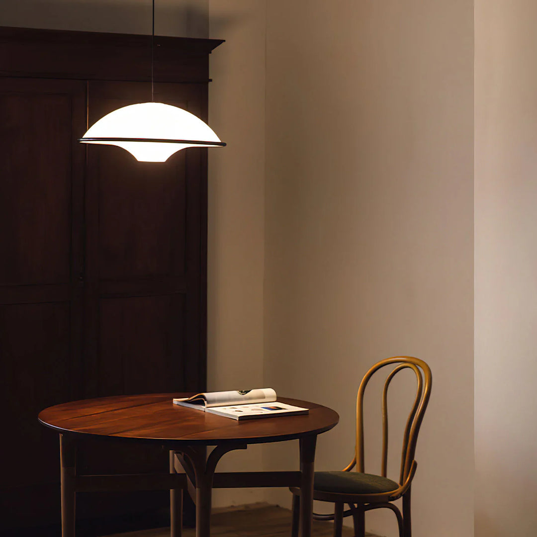 Lampa wisząca z kloszem kopułowym