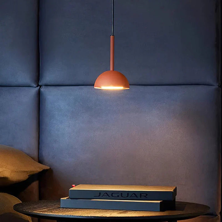 Lampa wisząca z kloszem półkulistym