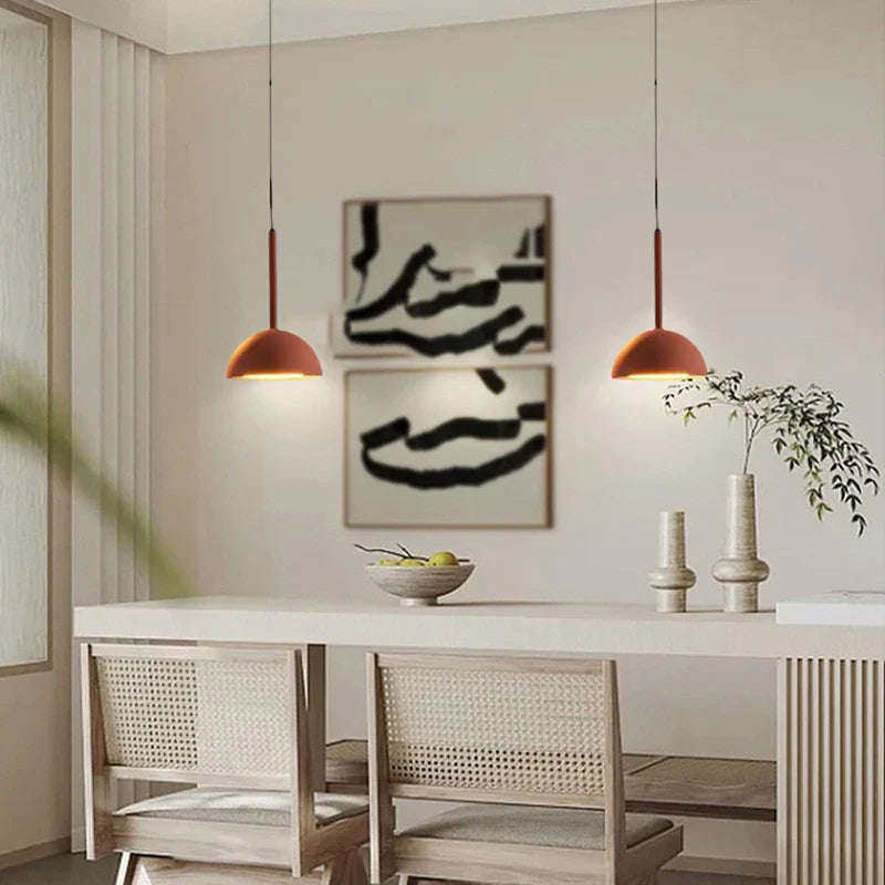 Lampa wisząca z kloszem półkulistym