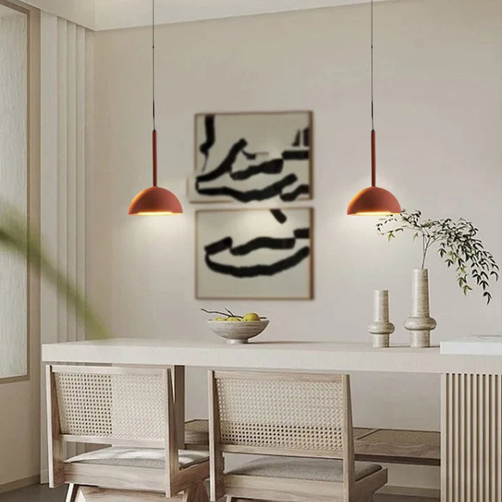 Lampa wisząca z kloszem półkulistym