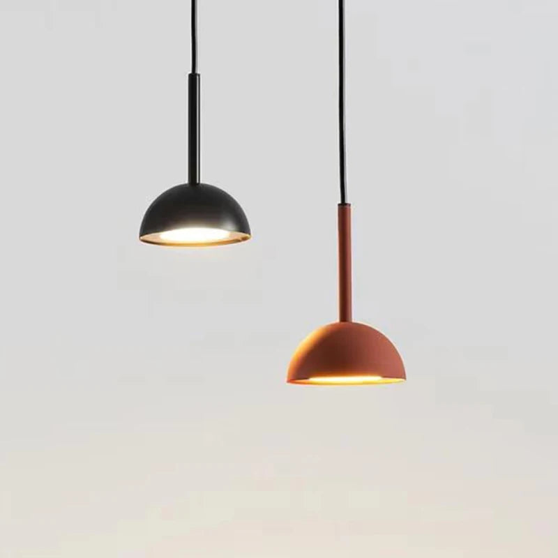 Lampa wisząca z kloszem półkulistym
