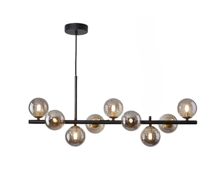 Lampa wisząca z kulistymi szklanymi kloszami i poziomą metalową ramą wielopunktową