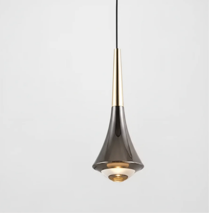 Lampa wisząca z metalowym kloszem i szklanym kloszem