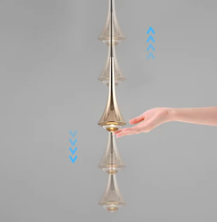 Lampa wisząca z metalowym kloszem i szklanym kloszem
