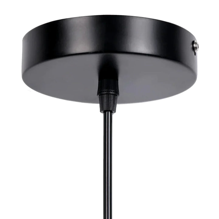 Lampa wisząca z metalowym kloszem stożkowym