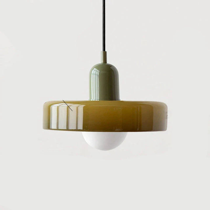 Lampa wisząca z metalowym kloszem w kształcie dysku i ceramicznym detalem w kształcie kapsuły