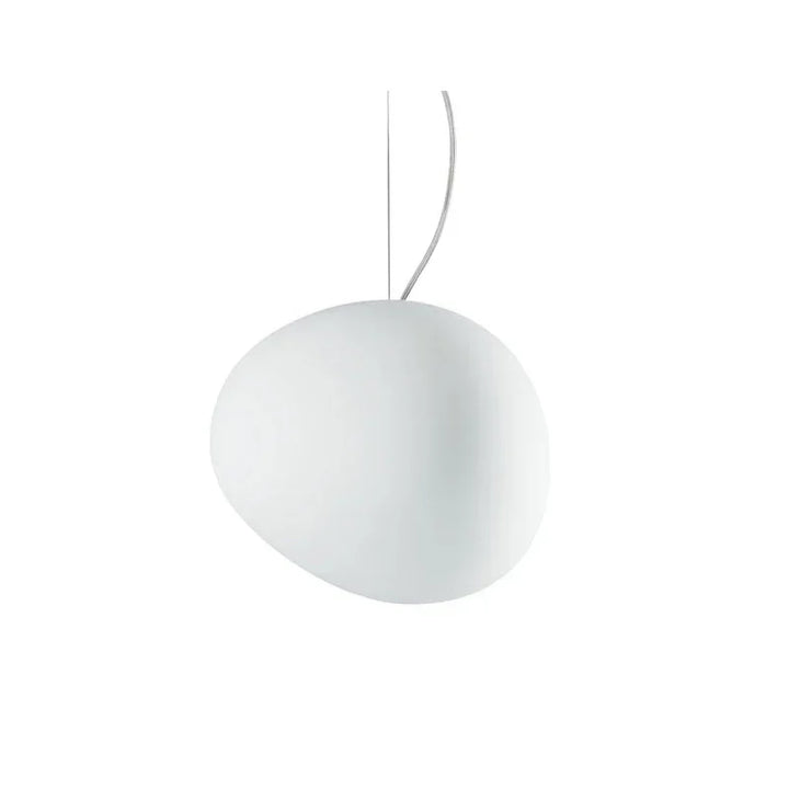 Lampa wisząca z mlecznym kloszem w kształcie kamyka