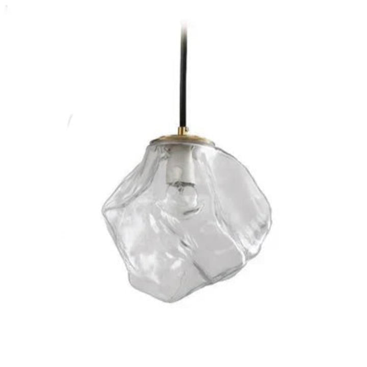 Lampa wisząca z nieregularnym szklanym kloszem i mosiężną oprawą