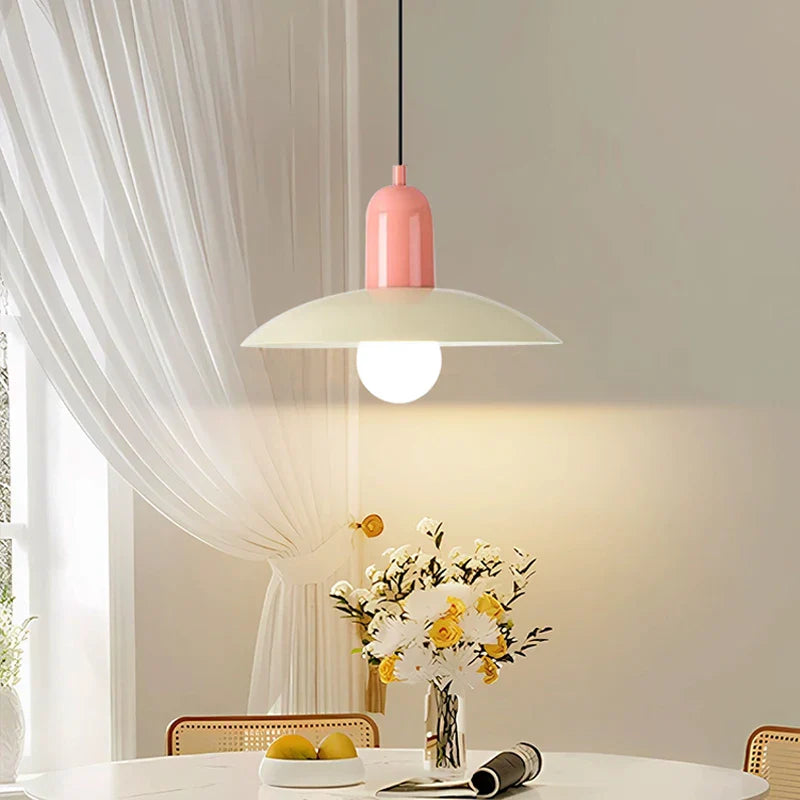 Lampa wisząca z płaskim metalowym kloszem dwuelementowa oprawa w stylu Bauhaus