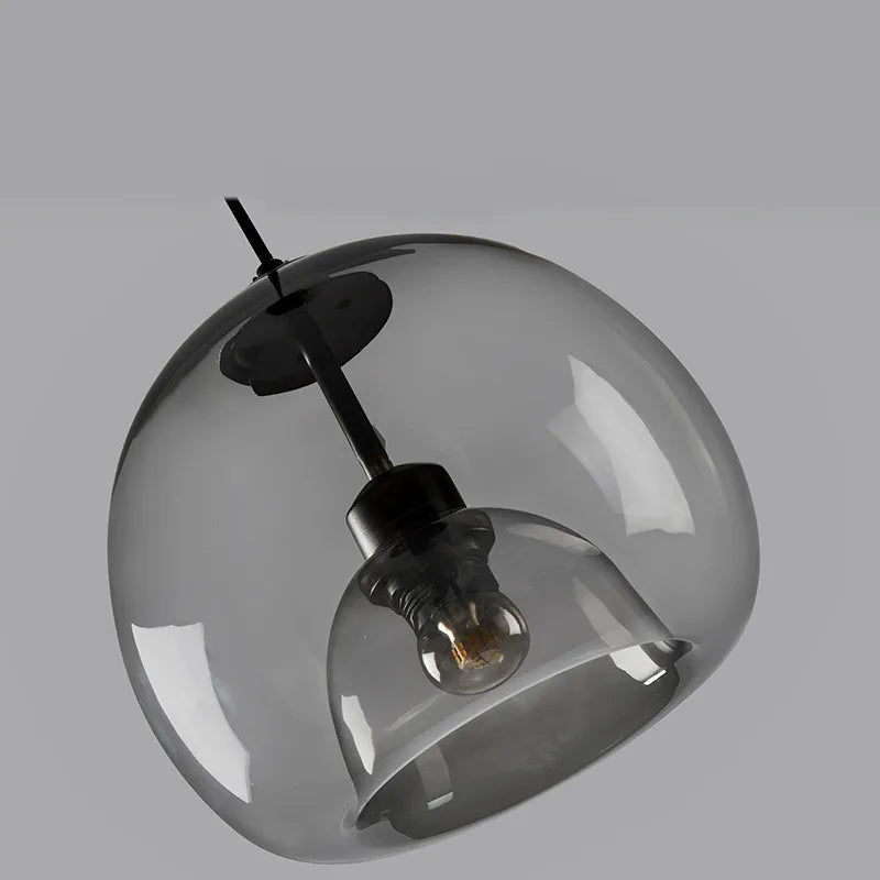 Lampa wisząca z podwójnym szklanym kloszem i żarówką Edisona