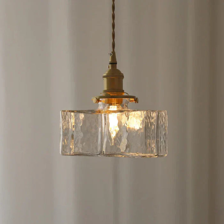Lampa wisząca z prostokątnym szklanym kloszem