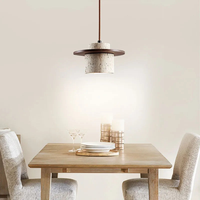 Lampa wisząca z trawertynu i drewna
