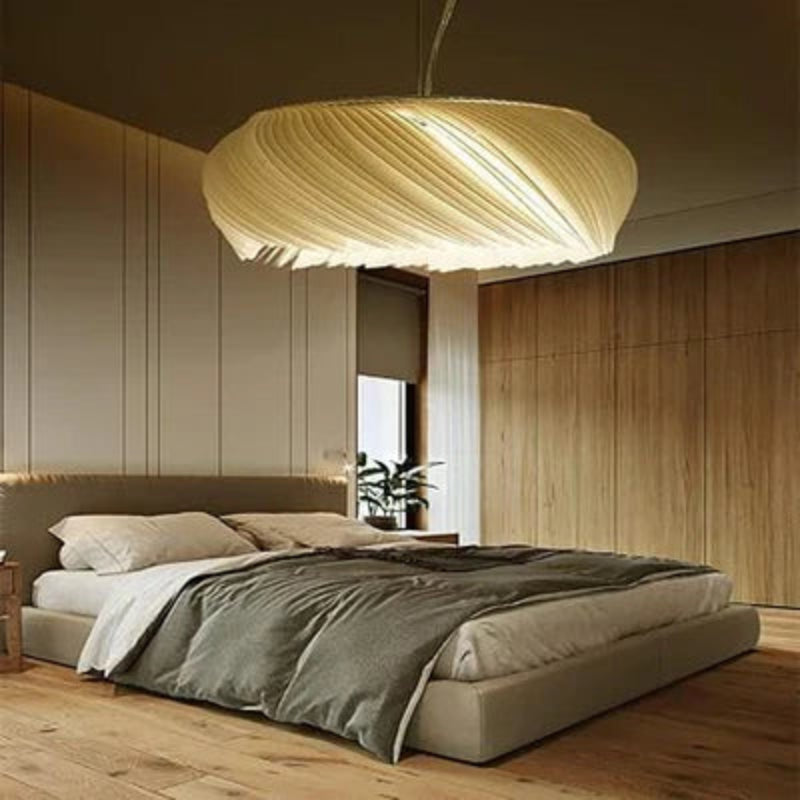 Lampa wisząca z wielowarstwowym kloszem akrylowym w kształcie elipsy