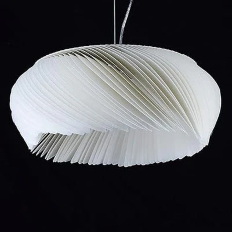 Lampa wisząca z wielowarstwowym kloszem akrylowym w kształcie elipsy