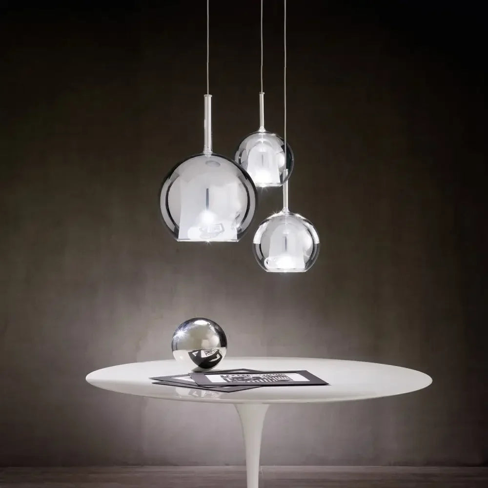 Lampa wisząca ze szklaną kulą podwójny klosz z mlecznym wewnętrznym dzwonem