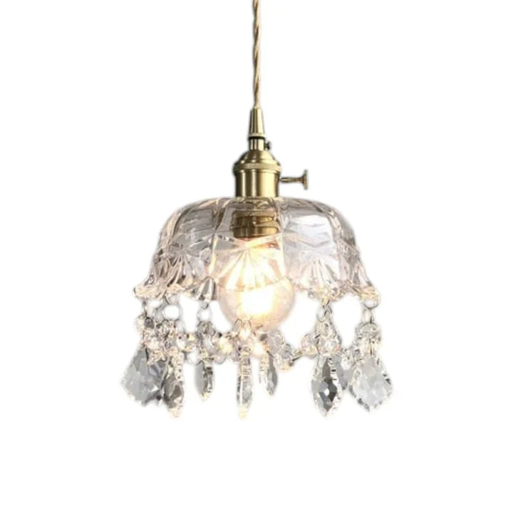 Lampa ze szkła tłoczonego z kryształowymi wisiorami oprawa z wykończeniem mosiężnym