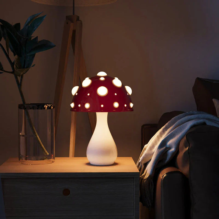 Lampka nocna LED z figurką grzyba z podświetlanymi kropkami