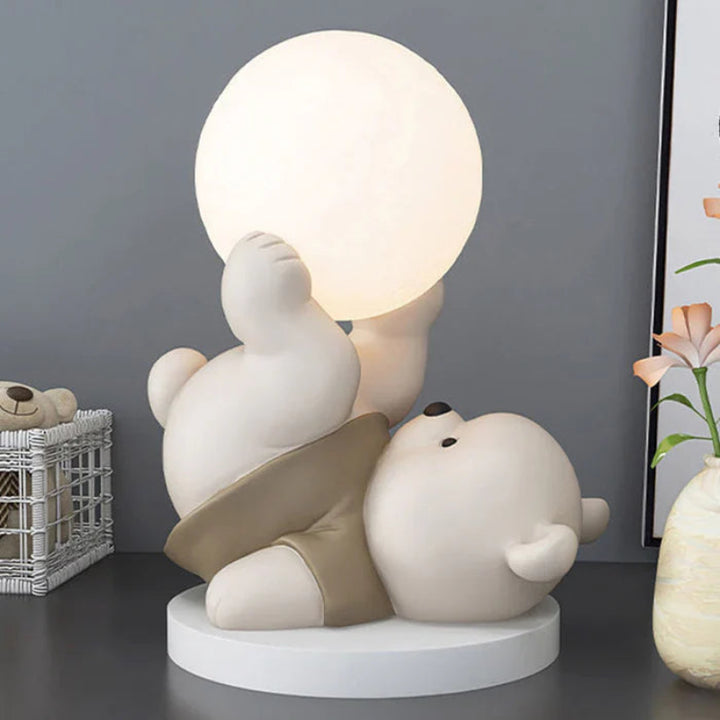 Lampka nocna LED z figurką misia dekoracyjna lampka z mleczną kulą