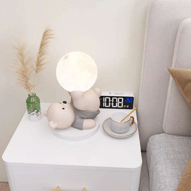 Lampka nocna LED z figurką misia dekoracyjna lampka z mleczną kulą