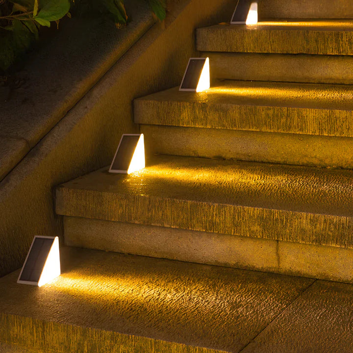 Lampy schodowe LED zasilane energią słoneczną