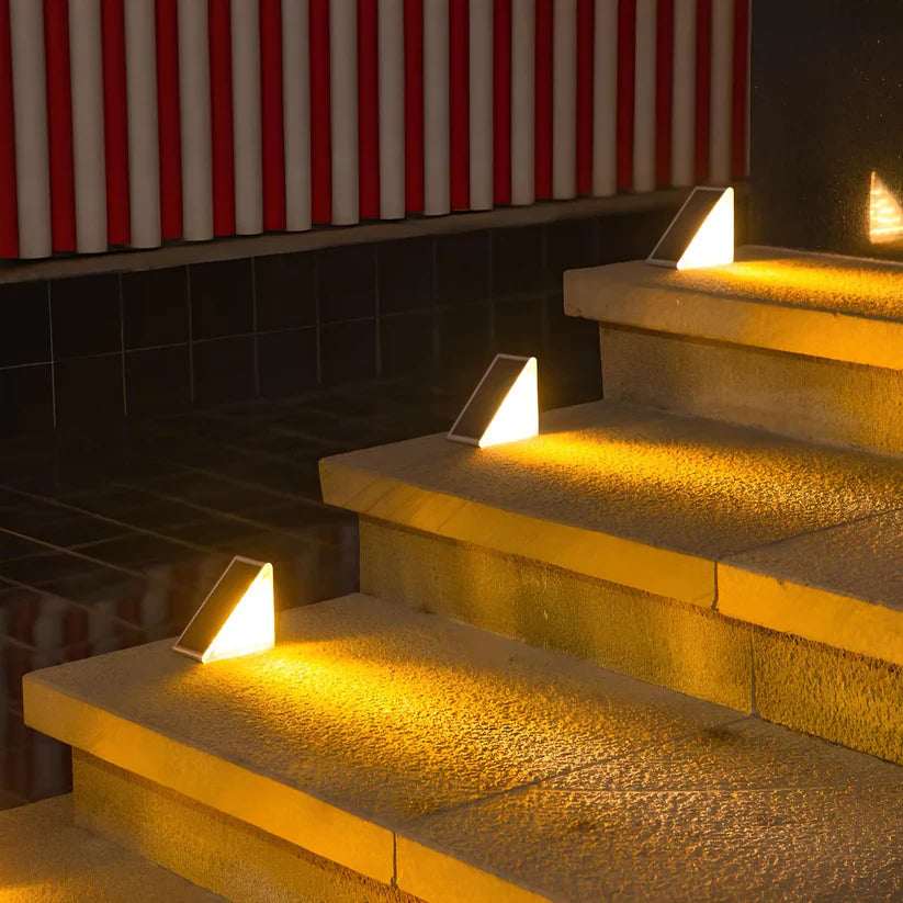 Lampy schodowe LED zasilane energią słoneczną