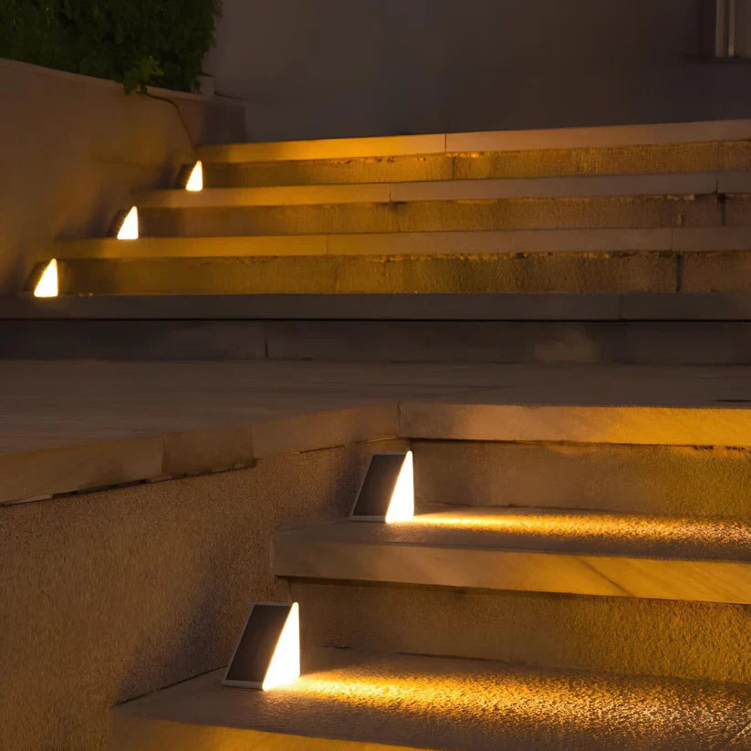 Lampy schodowe LED zasilane energią słoneczną