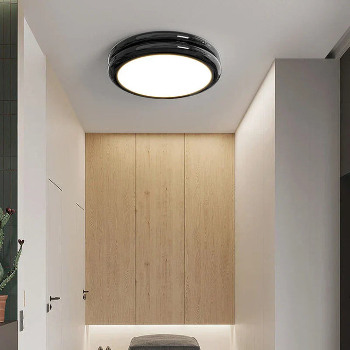 Lampa sufitowa LED z karbowaną obręczą do przedpokoju i kuchni