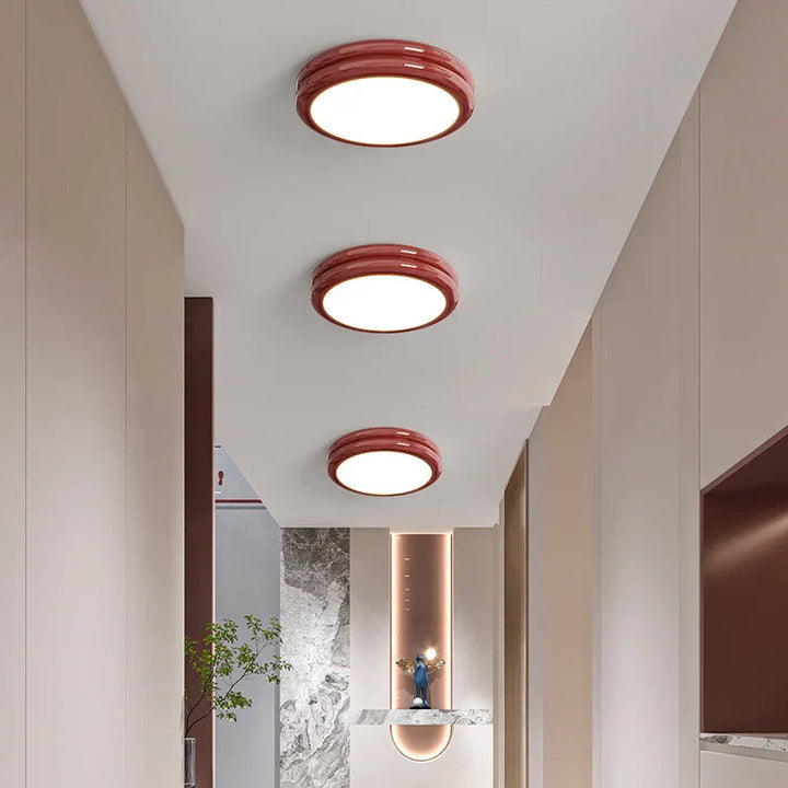 Lampa sufitowa LED z karbowaną obręczą do przedpokoju i kuchni