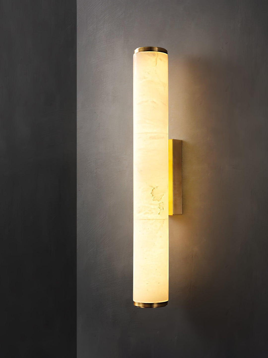 Pionowa lampa ścienna LED z naturalnego kamienia