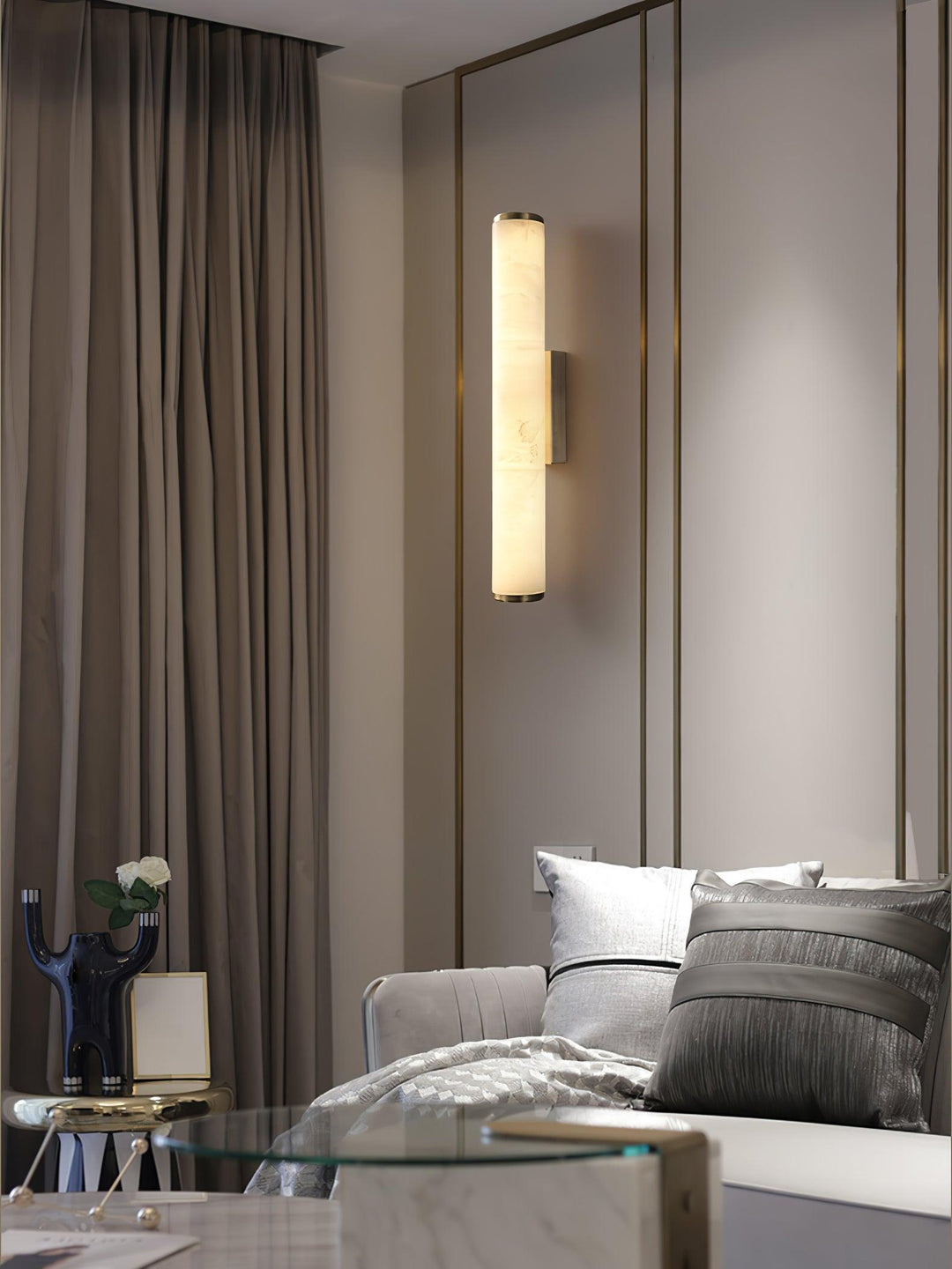 Pionowa lampa ścienna LED z naturalnego kamienia