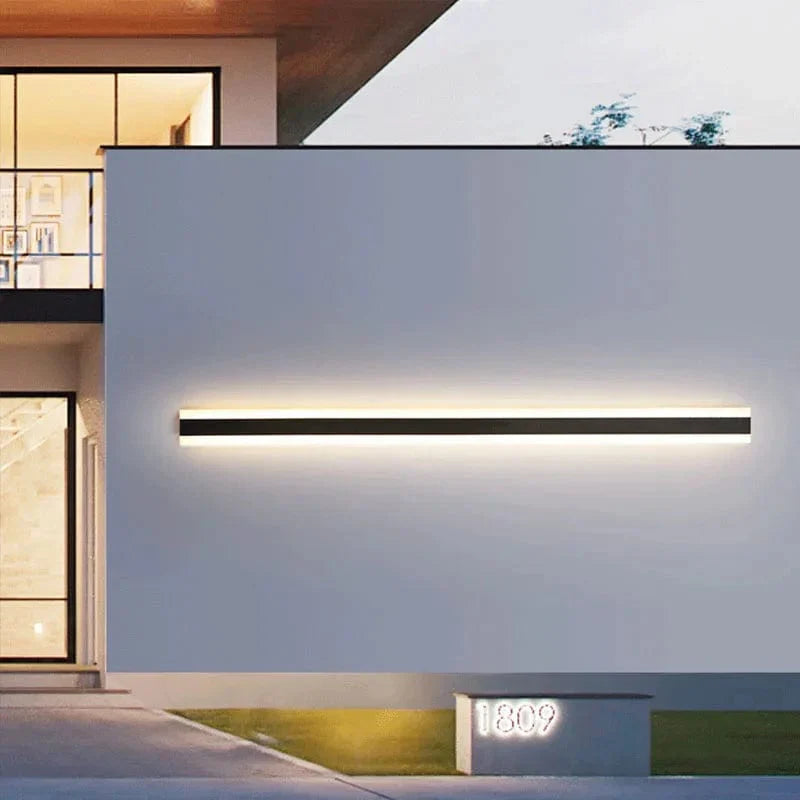 Pionowa lampa ścienna zewnętrzna LED z efektem betonu
