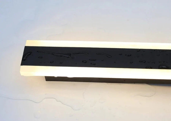 Pionowa lampa ścienna zewnętrzna LED z efektem betonu