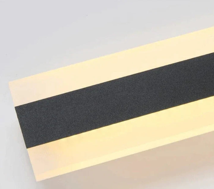 Pionowa lampa ścienna zewnętrzna LED z efektem betonu