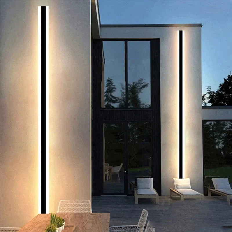 Pionowa lampa ścienna zewnętrzna LED z efektem betonu