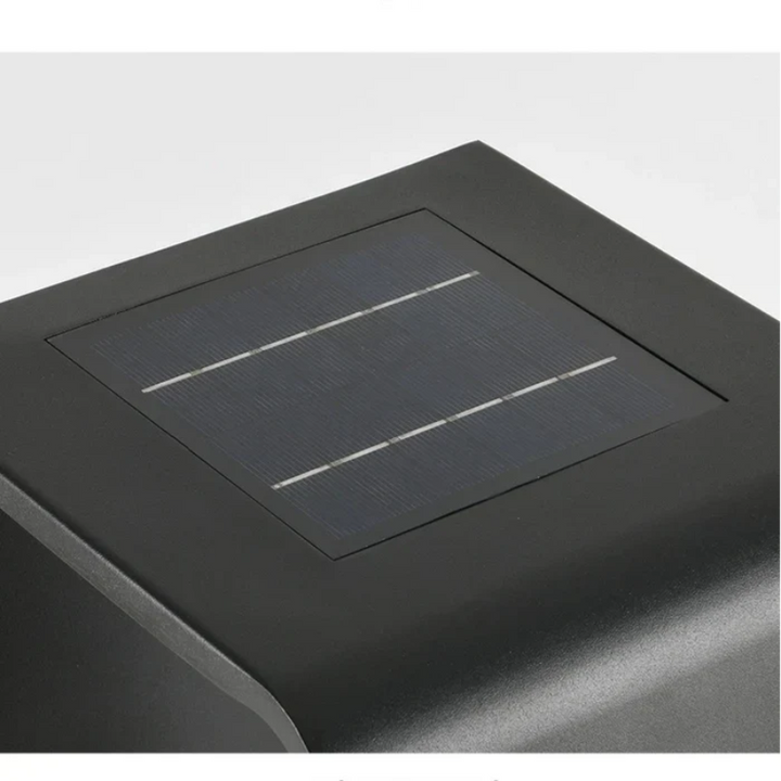 Prostokątna lampa zewnętrzna LED  W kształcie latarni solarnej