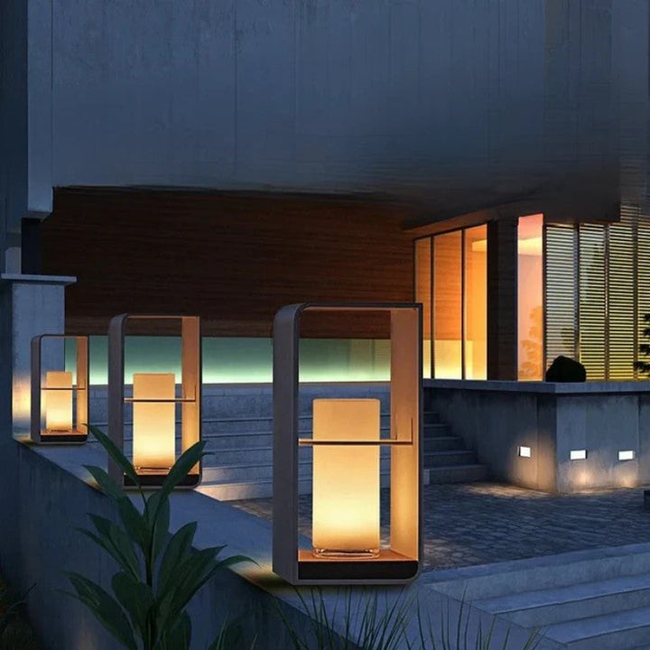 Prostokątna lampa zewnętrzna LED  W kształcie latarni solarnej