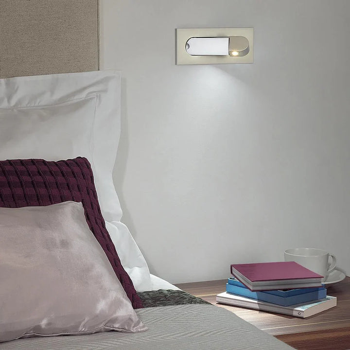 Regulowana lampa ścienna LED do czytania