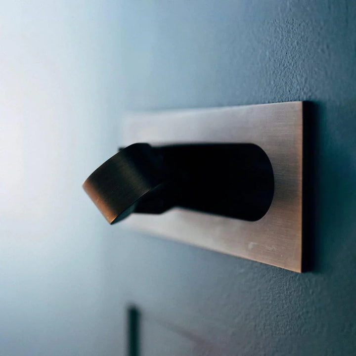 Regulowana lampa ścienna LED do czytania