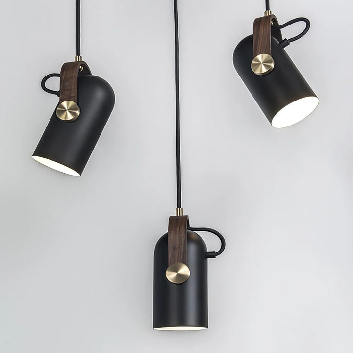 Regulowana lampa wisząca z kloszem z drewna i metalu