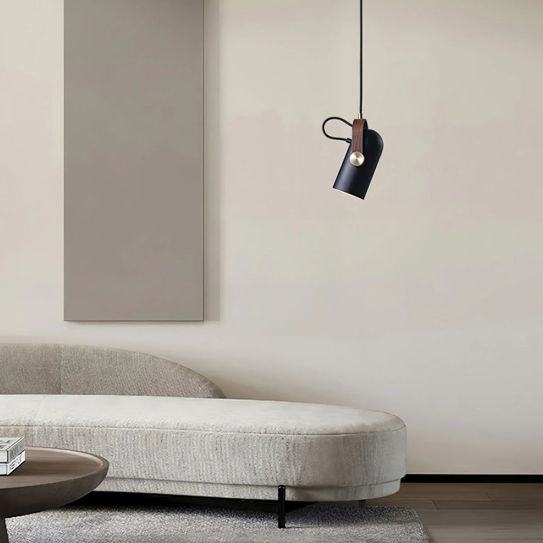 Regulowana lampa wisząca z kloszem z drewna i metalu