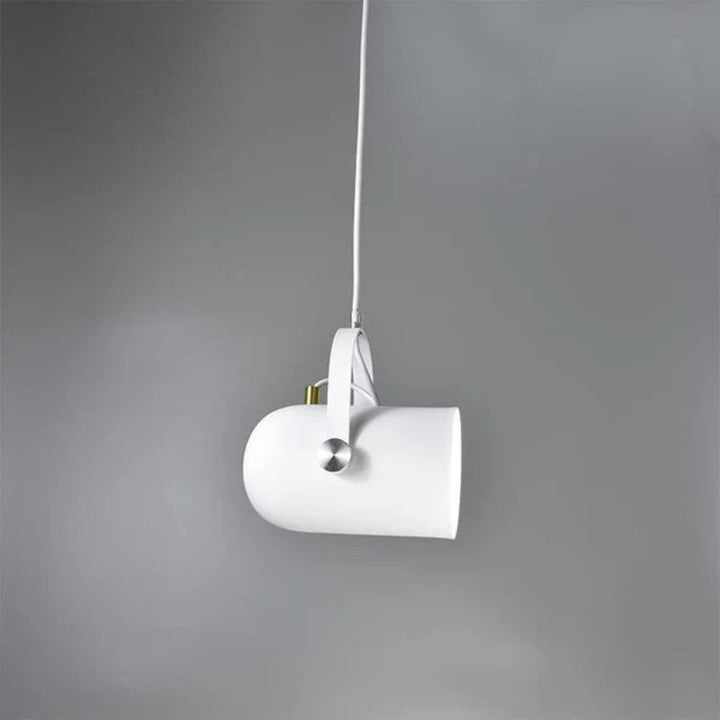 Regulowana lampa wisząca z metalowym kloszem i uchwytem