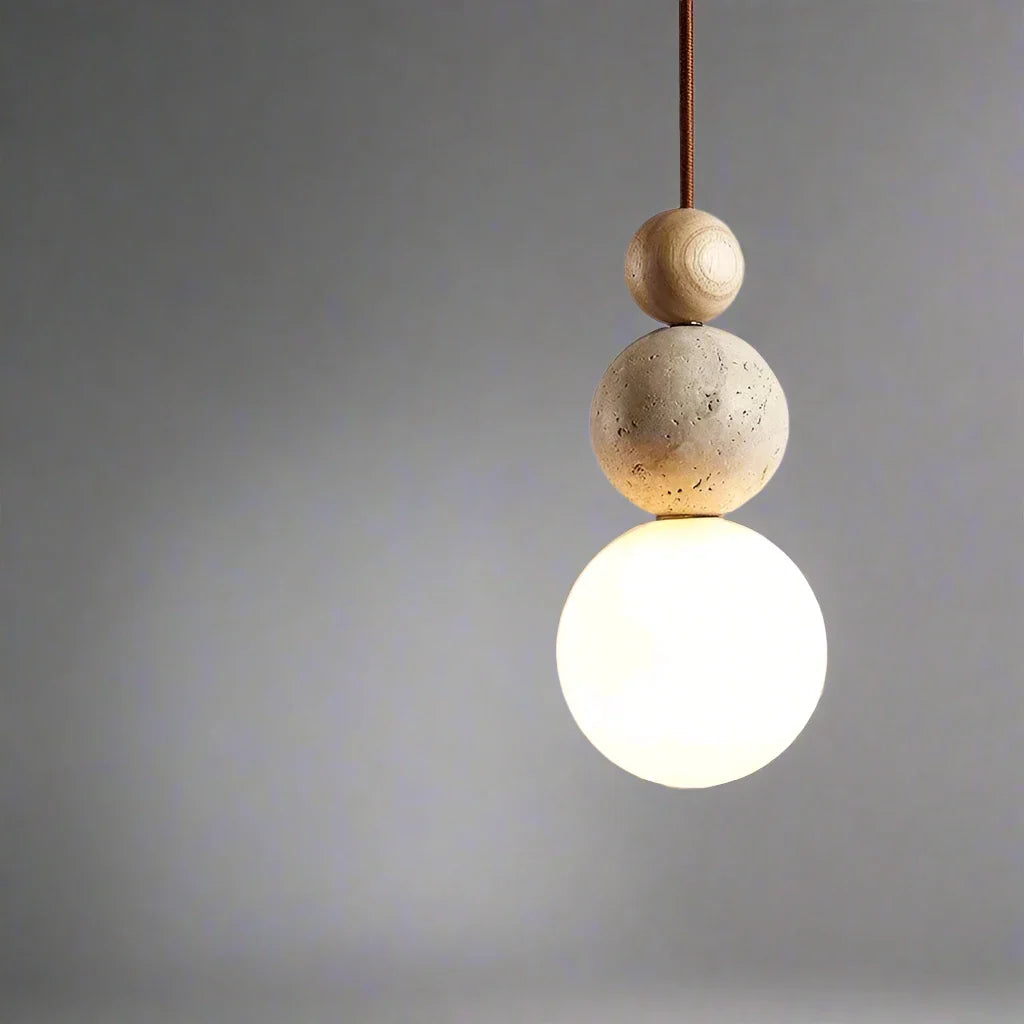 Lampa wisząca kulista z trawertynem do sypialni i przedpokoju